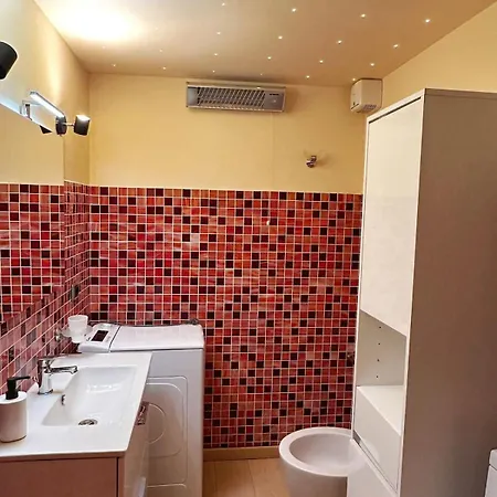 The Red Apartamento *